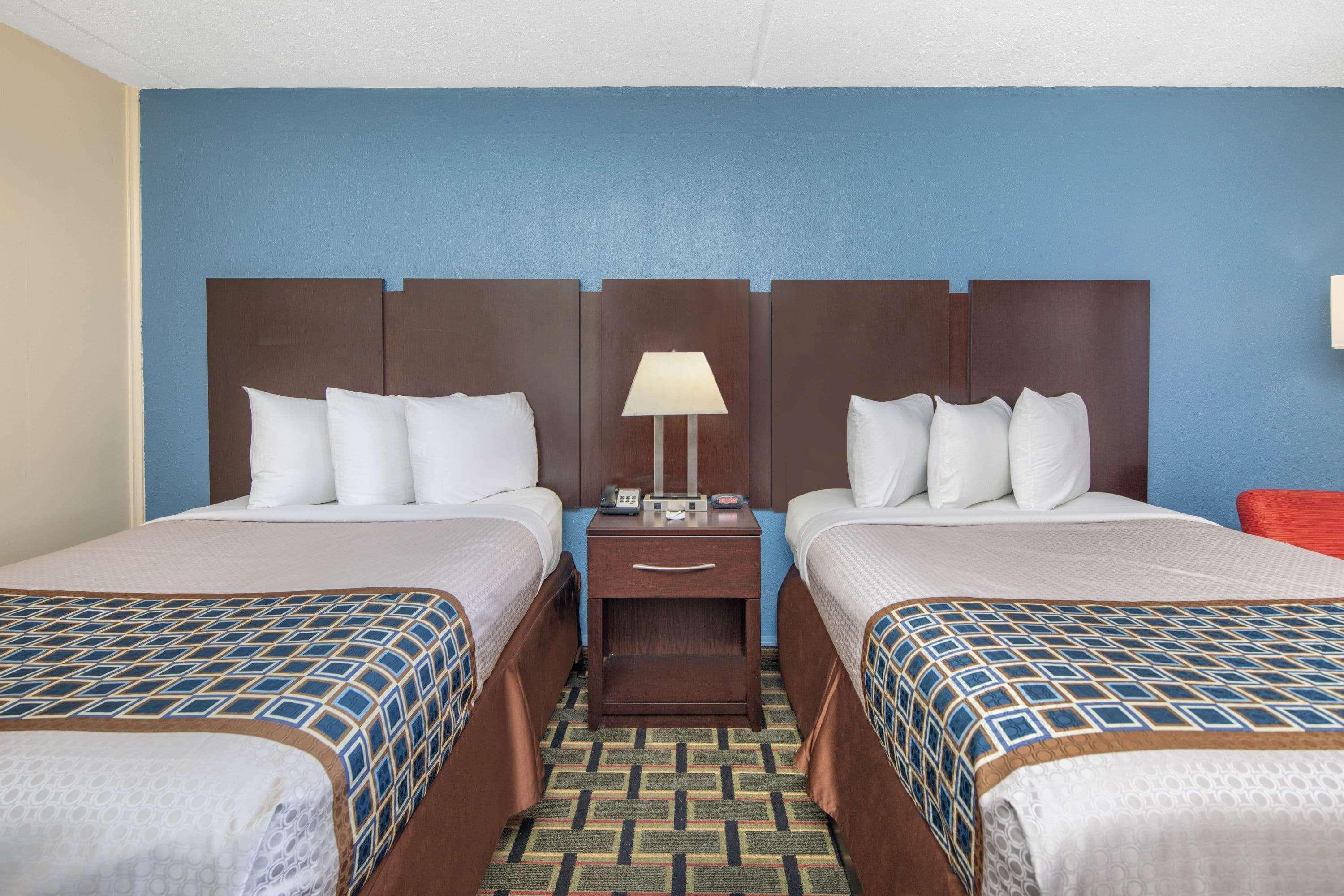 Travelodge By Wyndham Savannah Area/Richmond Hill Exteriör bild