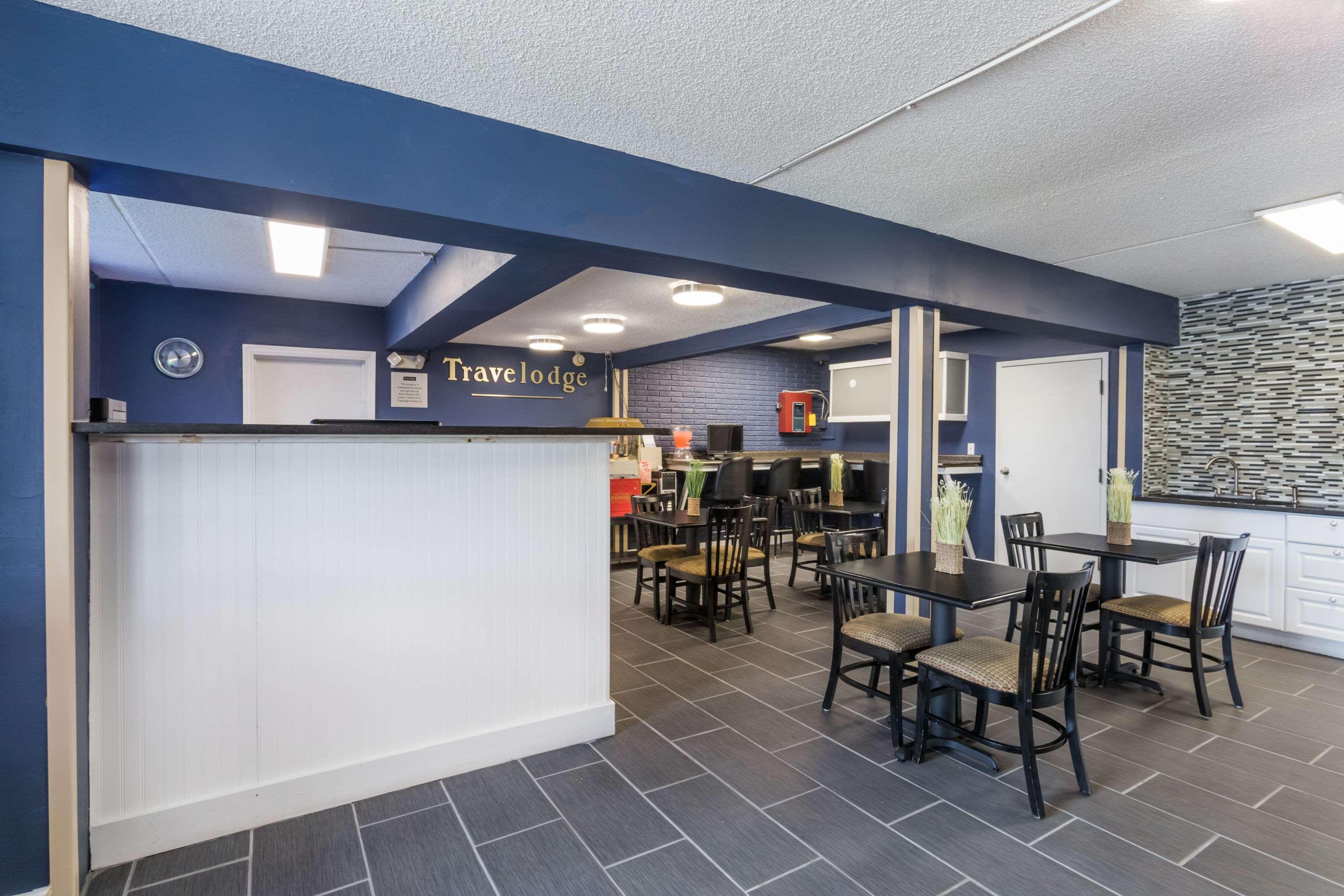 Travelodge By Wyndham Savannah Area/Richmond Hill Exteriör bild