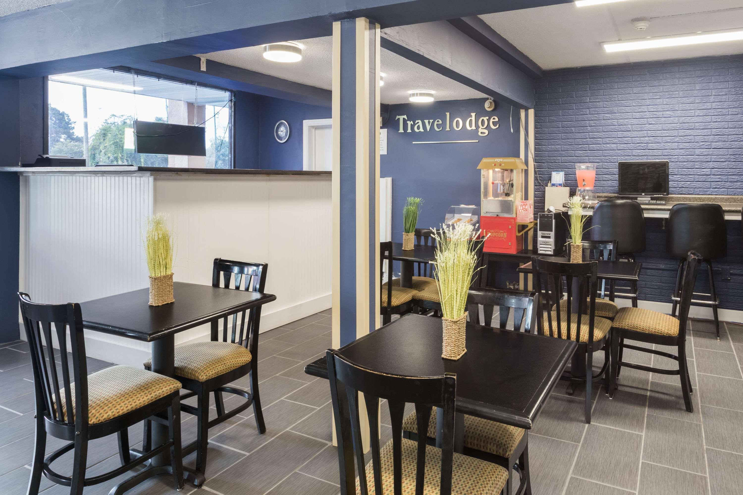 Travelodge By Wyndham Savannah Area/Richmond Hill Exteriör bild