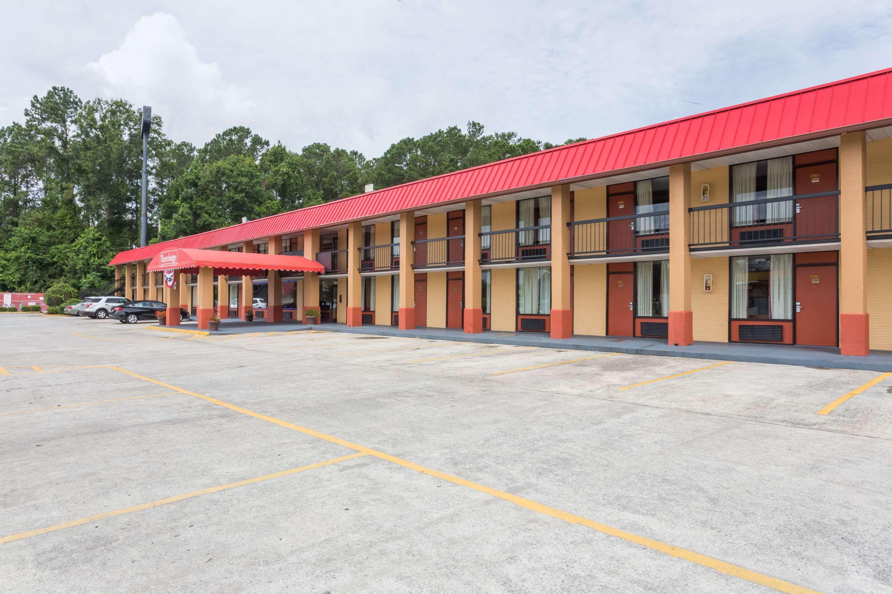 Travelodge By Wyndham Savannah Area/Richmond Hill Exteriör bild