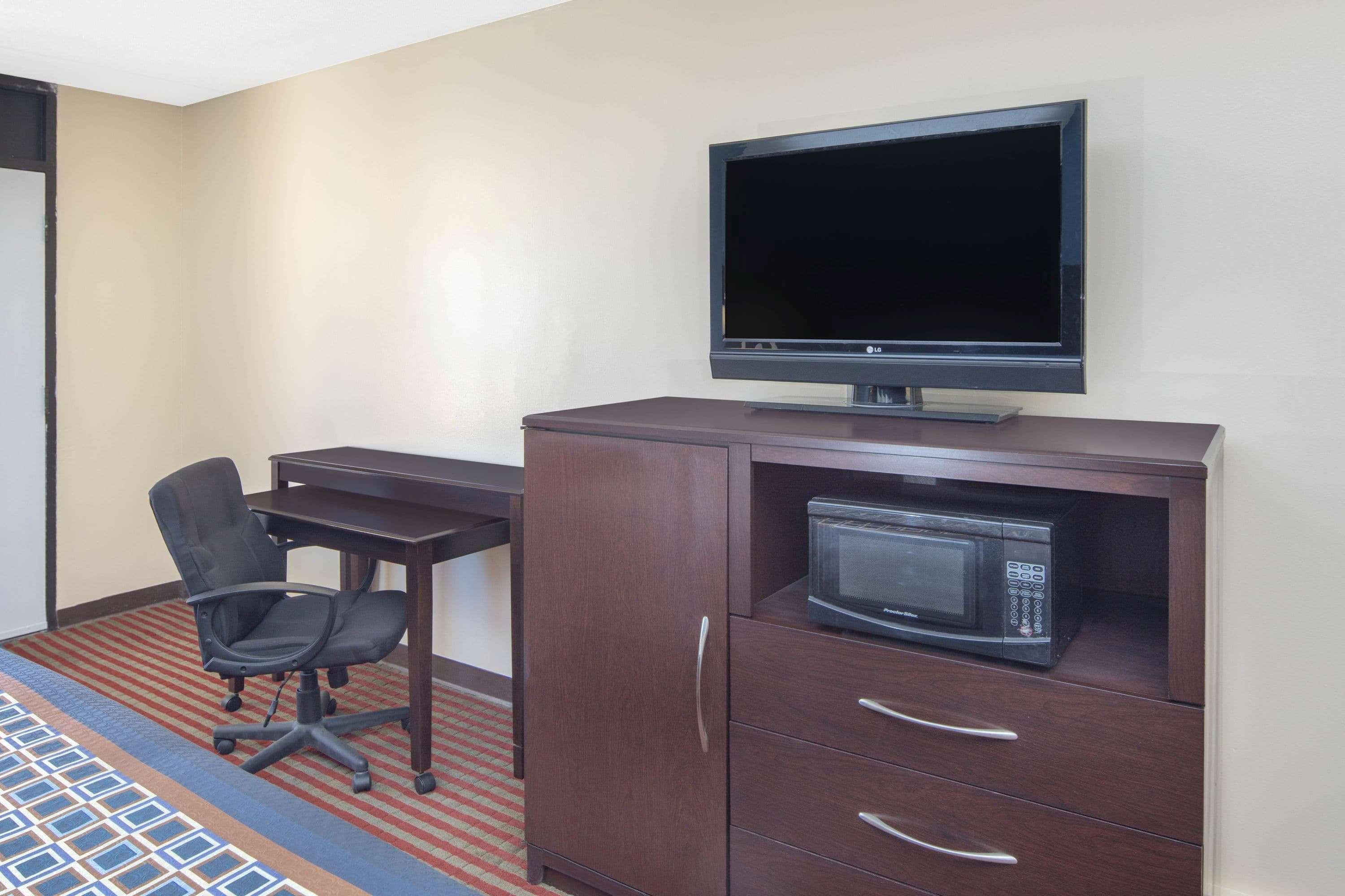 Travelodge By Wyndham Savannah Area/Richmond Hill Exteriör bild