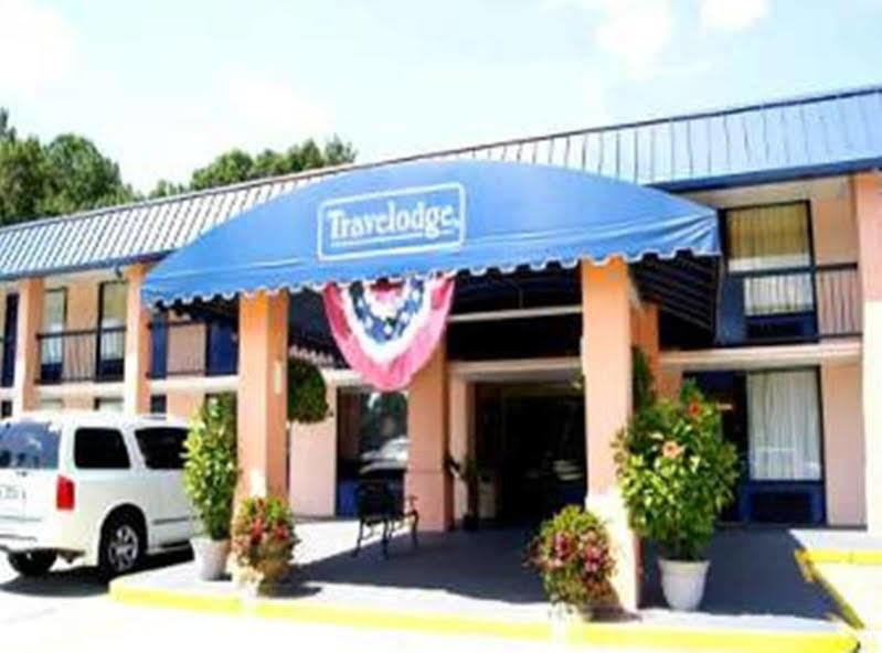 Travelodge By Wyndham Savannah Area/Richmond Hill Exteriör bild
